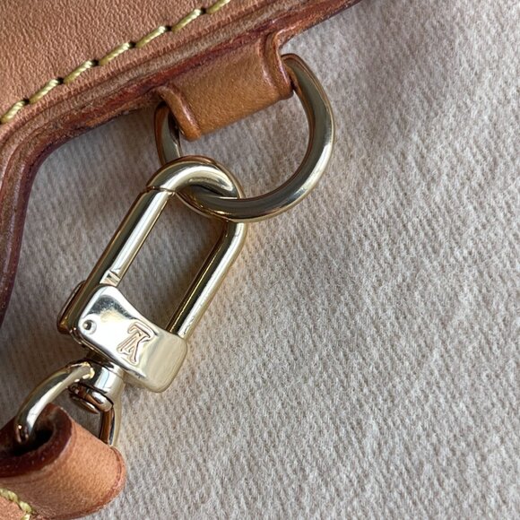 LOUIS VUITTON Monogram Patent Leather Vernis Roxbury Drive Hand Bag - Preowned - Picture 14 of 14